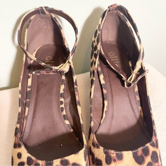Ollio Women's Brown Leopard Faux Suede Chunky Mid-Heel Ankle Strap Pumps Size 9 - Picture 8 of 13